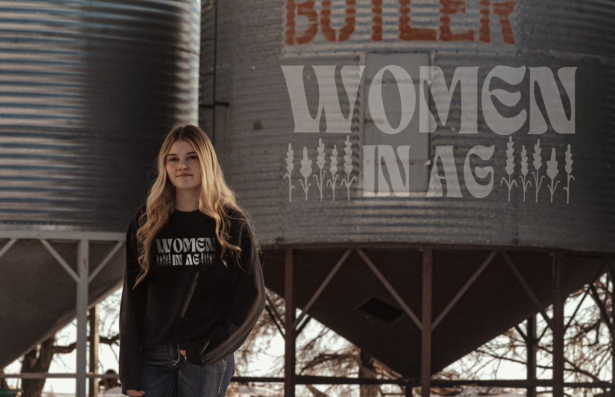 #InternationalWomansDay #womeninag #farmher dirtroadcollective.ca/product/women-…