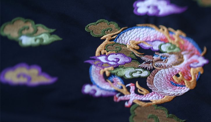 Interdiscourse_'s tweet image. The four famous embroideries in China - #Shuembroidery, originated from the folk in western Sichuan and has a history of more than 3000 years. The bright and beautiful colors and exquisite needlework of Shu form its own unique charm. #Chineseculture #ThisisChina #成都