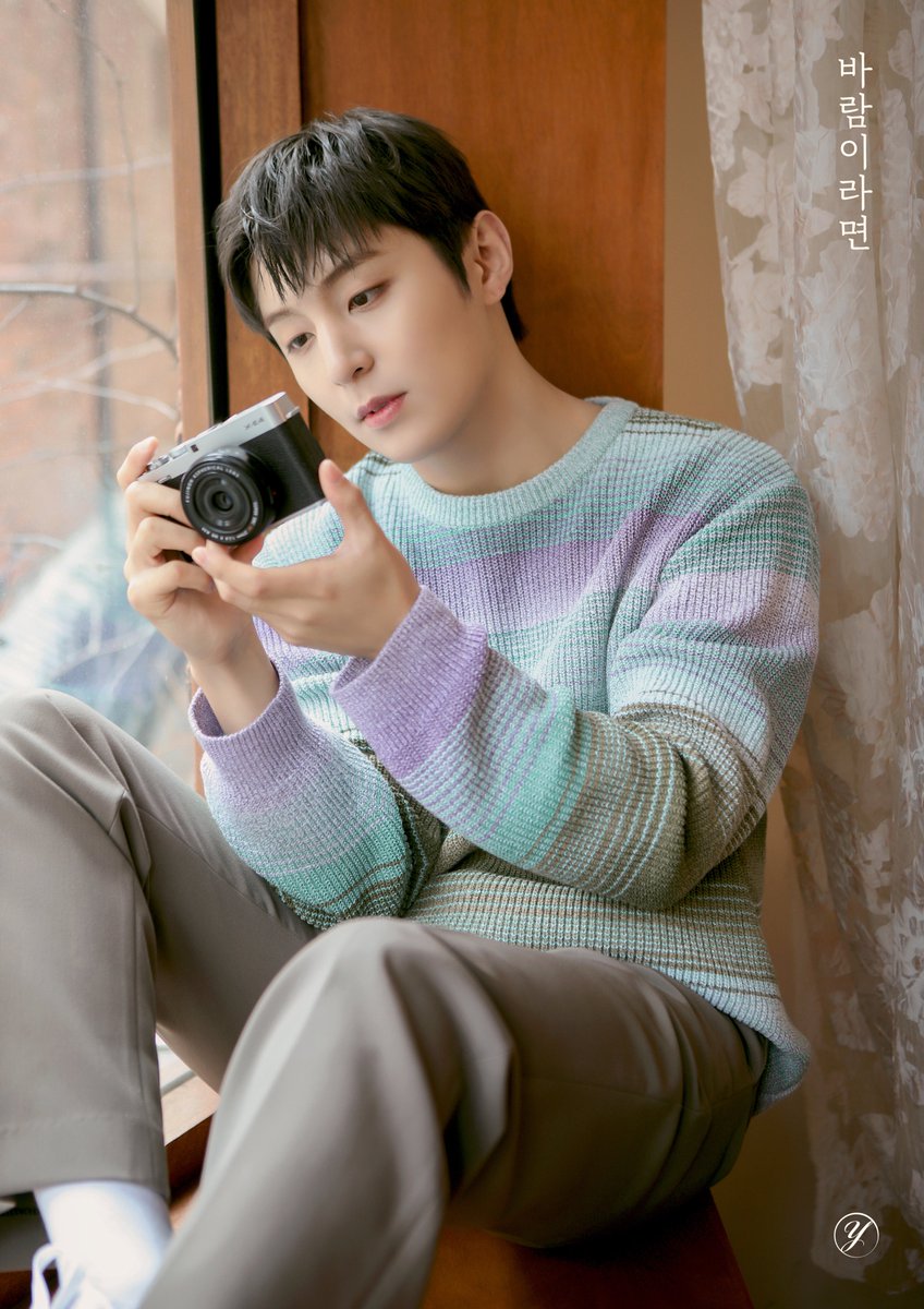 Kpop_Herald's tweet photo. Debuting as a soloist, @GoldenChild Y's concept photo is out! The still cut shows the singer sitting beside the window showing a sentimental vibe. His first digital single titled "If it's Wind" (working title) will be about farewell love song. 😢 #GCND #Y https://t.co/Yi2qP5n6OV