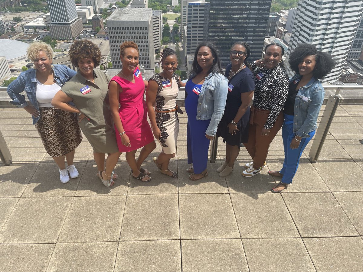ystewart1's tweet photo. Professionally, I am honored to be connected to some amazing women who lift and inspire me daily… these are a just a few❤️…HAPPY #InternationalWomensDay to all of you who show up n represent each and every day. #womenROCK #RepresentationMatters #BGM✨#embraceequity2023 #alllove https://t.co/D0RiqNDZHi