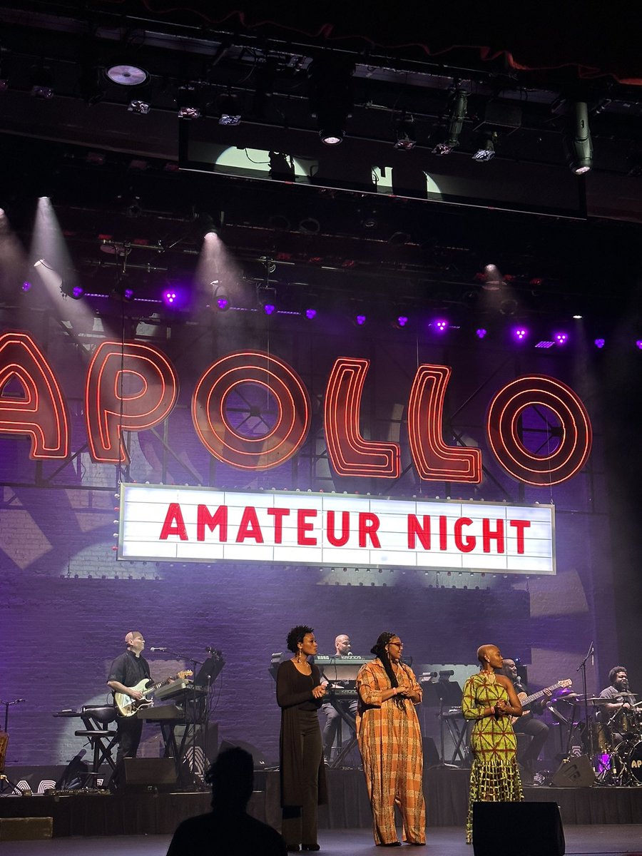 On today's episode of "Let's do something fun to keep our mind off of the Match":

Amateur Night at the Apollo! It’s been on my bucket list since I moved to NYC almost 2 years ago so I’m so happy I finally got to go 😊