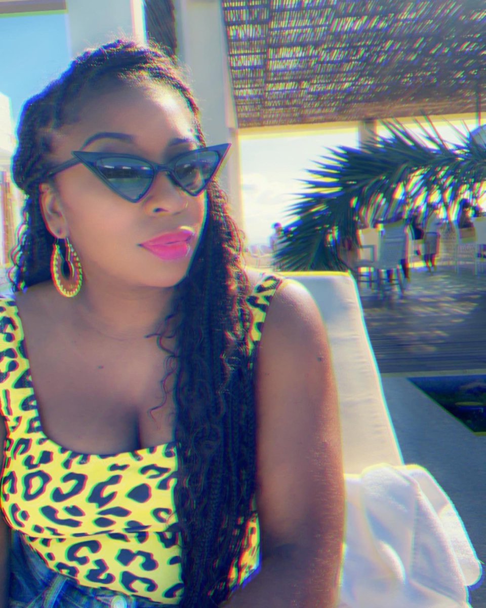 fabflyfancy's tweet photo. The Refresh Retreat is just what I needed to keep going! Thank you @MielleOrganics I was truly inspired by all of the #BlackGirlMagic #refresh23 https://t.co/D4X6nBNnvm