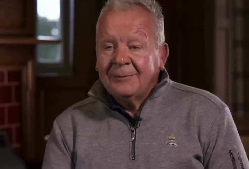 A Happy Birthday to Bill Beaumont who is celebrating his 71st birthday today. 