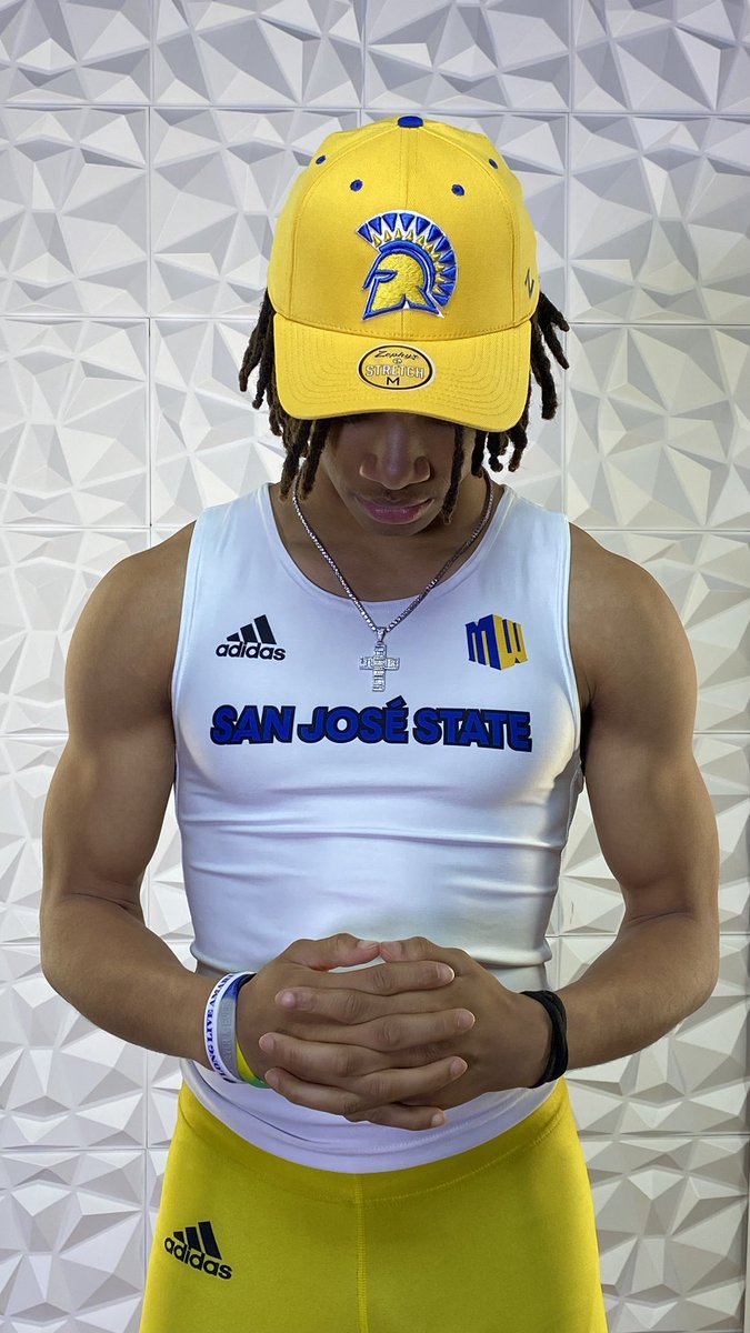 Congratulations to Malachi Snow on being offered by San Jose State! 💙💛 ⁦<a href="/lane4forever/">Spence</a>⁩ ⁦<a href="/Malachi_Snow4/">Malachi Snow</a>⁩ ⁦<a href="/CoachErnieClark/">Ernie Clark</a>⁩ ⁦<a href="/ATC_AnnieP/">Annie Putnam, MS, ATC, AT</a>⁩ ⁦⁦<a href="/swocsports/">SWOC Sports</a>⁩ ⁦<a href="/NorthwestAD/">Northwest Athletics</a>⁩ ⁦<a href="/JWeberSports/">James Weber</a>⁩ <a href="/mlaughman/">Melanie Laughman</a>
