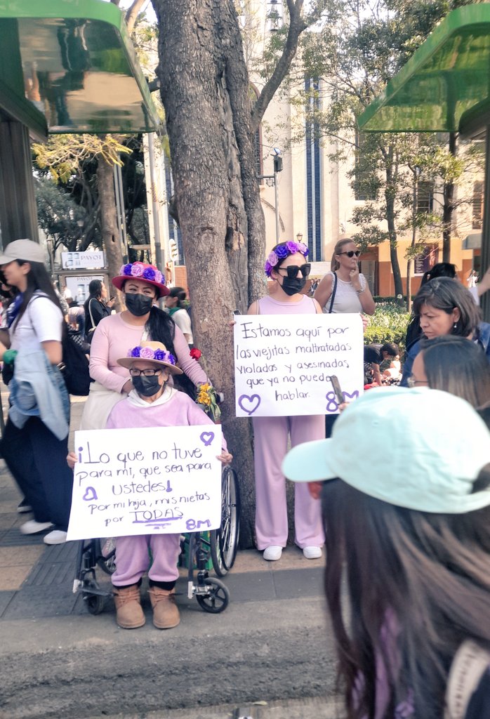 CadenaLety's tweet photo. #Marcha8M Si al ver esta imagen sigues pensando que la marcha es innecesaria, entonces tienes muy poca... abuela! 

#8Marzo 
#DiaDeLaMujer https://t.co/wc2wMIOT4Z