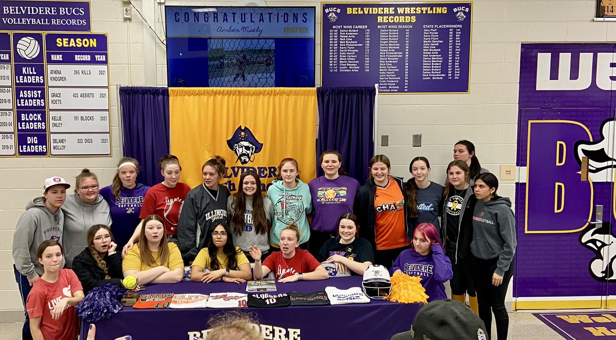 Sign ‘em up!
📑🖋
Two nights in a row! Lady Bucs 🥎send another student to the next level!
Congrats Amber Wisely as you chose <a href="/UDubuqueSports/">University of Dubuque Spartans</a> as the next stop on your journey
Go Bucs!
🟣🟡🏴‍☠️🥎
#BUCPride
#BleedPurpleLiveGold