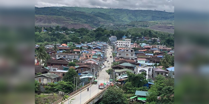 DVB_English's tweet photo. Eight Hpakant residents were arrested by the Burma Army on March 7, according to locals. The motive behind the arrests is unknown. Fighting between the Burma Army and coalition forces led by the Kachin Independence Army (KIA) has occurred recently in the township. #Kachin https://t.co/KiQwPawbb9