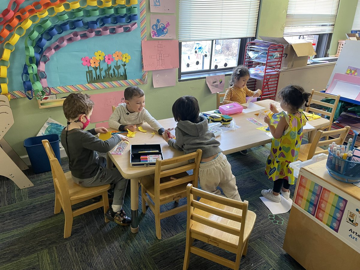MrCastro112's tweet photo. I’ve had such a blast seeing our youngest learners at @GreenBaySchool learn and play! Such joy comes from seeing what their curious minds can do! I cannot wait to see them join and become part of @otmonarchs in August! #112Leads https://t.co/l5r8DFoMYd