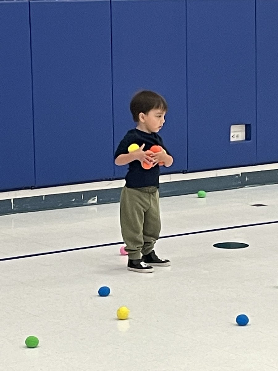 MrCastro112's tweet photo. I’ve had such a blast seeing our youngest learners at @GreenBaySchool learn and play! Such joy comes from seeing what their curious minds can do! I cannot wait to see them join and become part of @otmonarchs in August! #112Leads https://t.co/l5r8DFoMYd