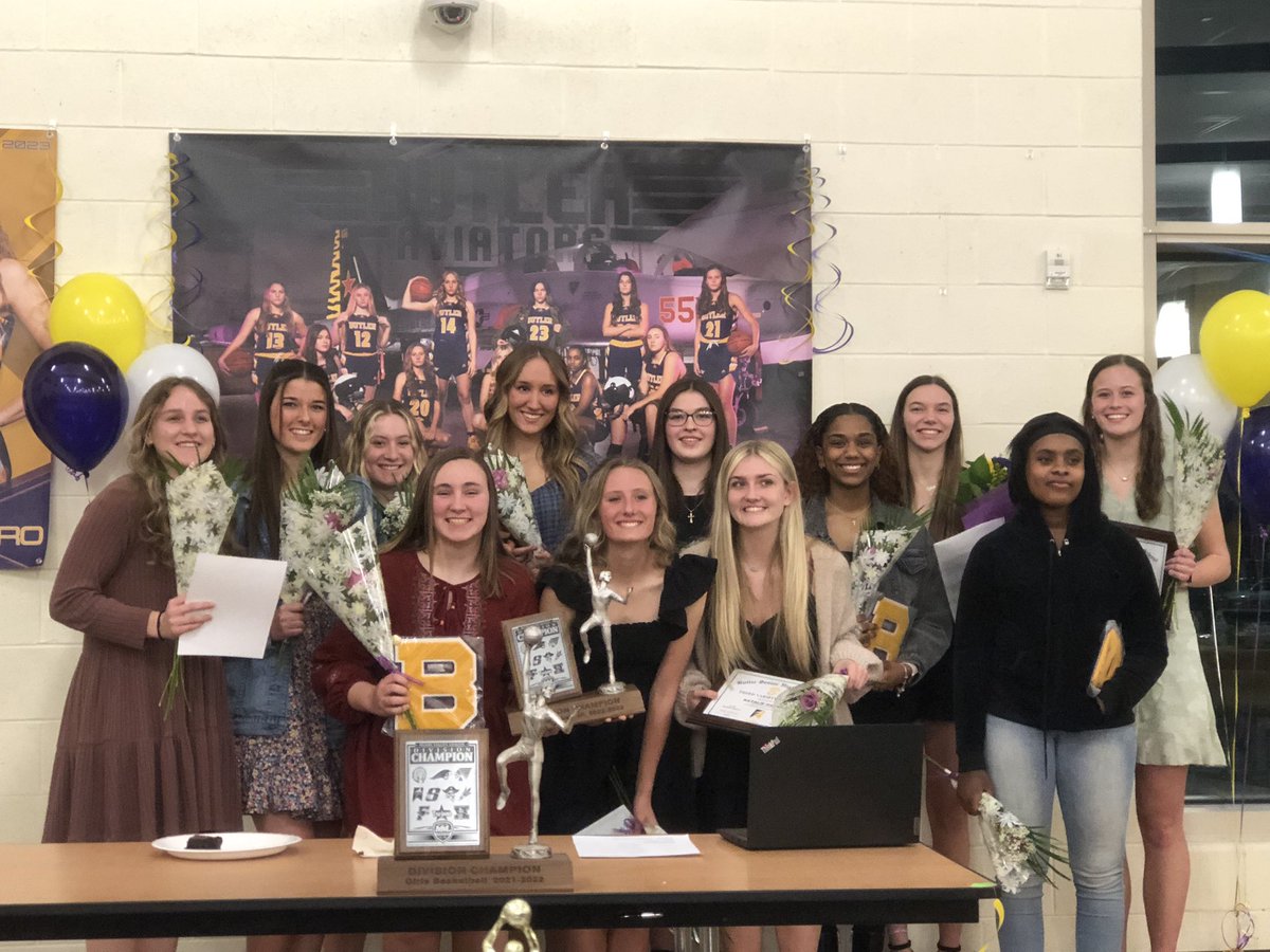 ButlerLadyBBall's tweet photo. Award banquet night! Such a great season with this group of players, and we canโt wait until next season!
#WeAreLadyAviators | #AviatorStrong https://t.co/AXp13B6kDR
