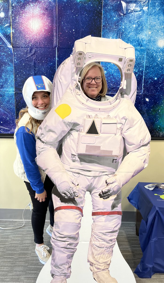 aburton__'s tweet image. Did anyone use the Photo Booth at #EdTechRVA2023? Or was that just us, @LDeitterick_GMS?