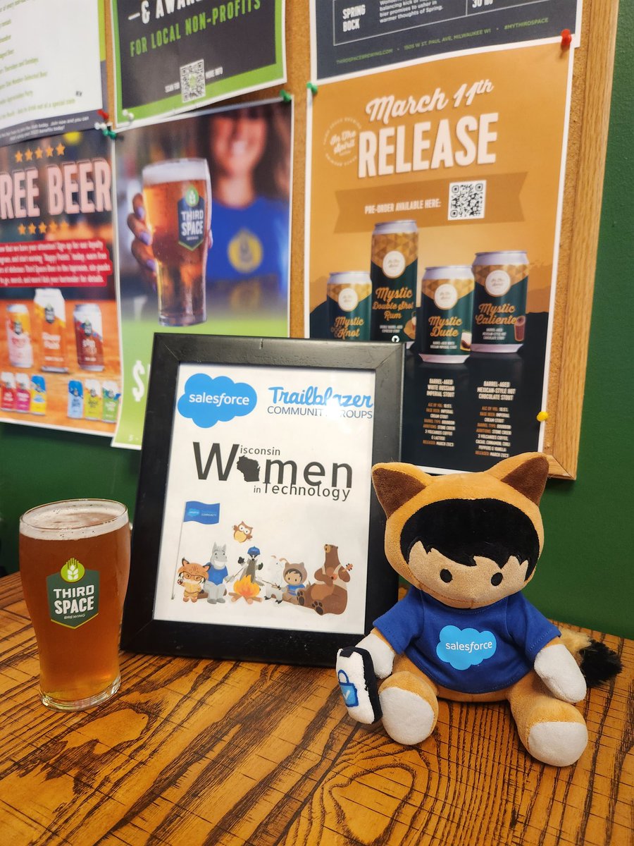 Steph_Boggs's tweet photo. Great @WiscoWiT event tonight in celebration of #InternationalWomensDay and the release of @thirdspacebrews Like a Girl ♀️💪🍺 I can't believe I forgot to get a group pic 🤦‍♀️
#WiscoWiT #WomenInTech #trailblazer https://t.co/RG4rwkKJ1R