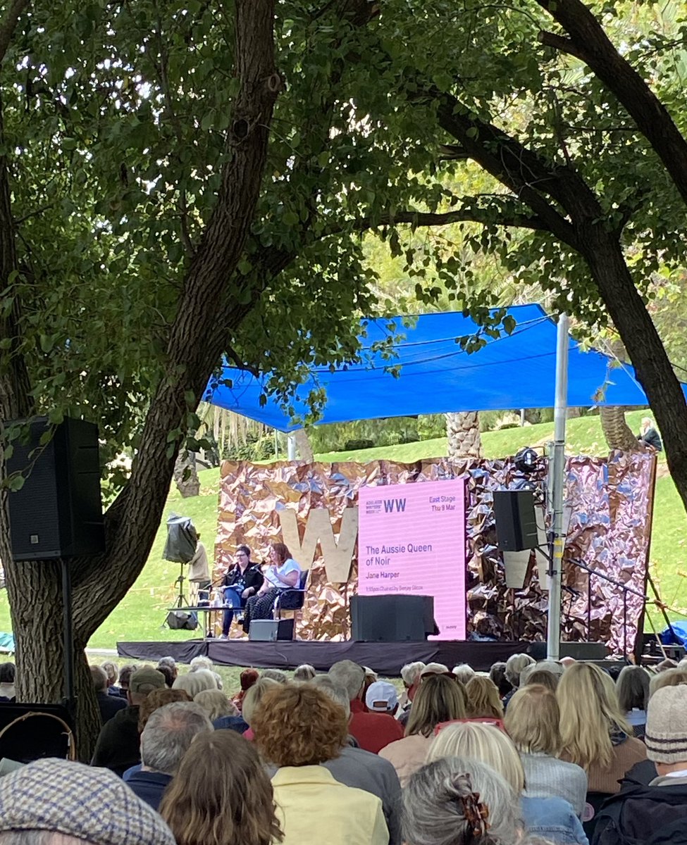 What a privilege to see Jane Harper. @janeharperautho After reading ‘The Dry’ earlier this year, I had to listen to her talk about ‘Exiles’ and saying goodbye to Aaron Falk.
#AdlWW