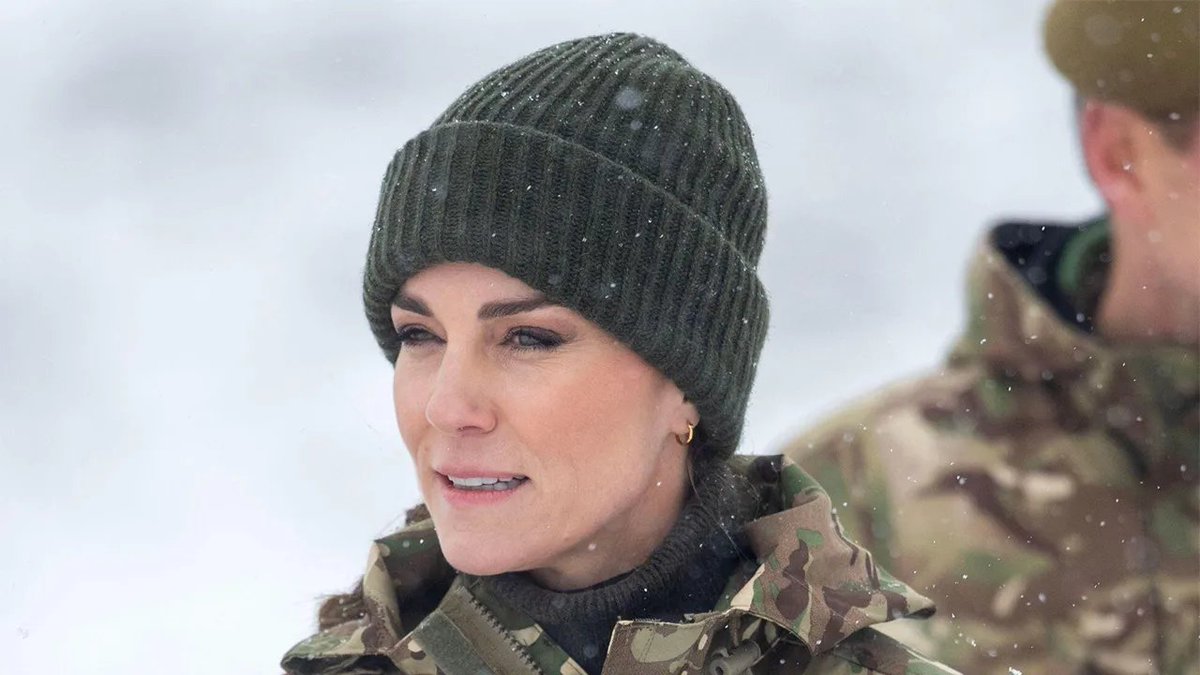 BrutusMaximusX's tweet photo. #POW #PrincessCatherine #PrincessOfWales #DuchessOfCambridge #CombatChic #BritishArmy
"Throw me to the wolves and I will return leading the pack." https://t.co/YN1uolINlq