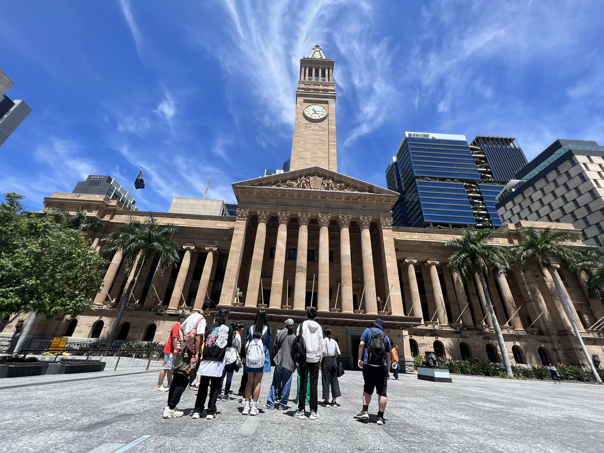 CLARK_Australia's tweet photo. [中期留学]
アクティビティーでブリスベンにあるCity Hallと博物館に行ってきました！

歴史ある建物について学んだり、博物館では実際に展示してある毛皮などを触らせてもらいました✨ https://t.co/bzN3XGkaLt