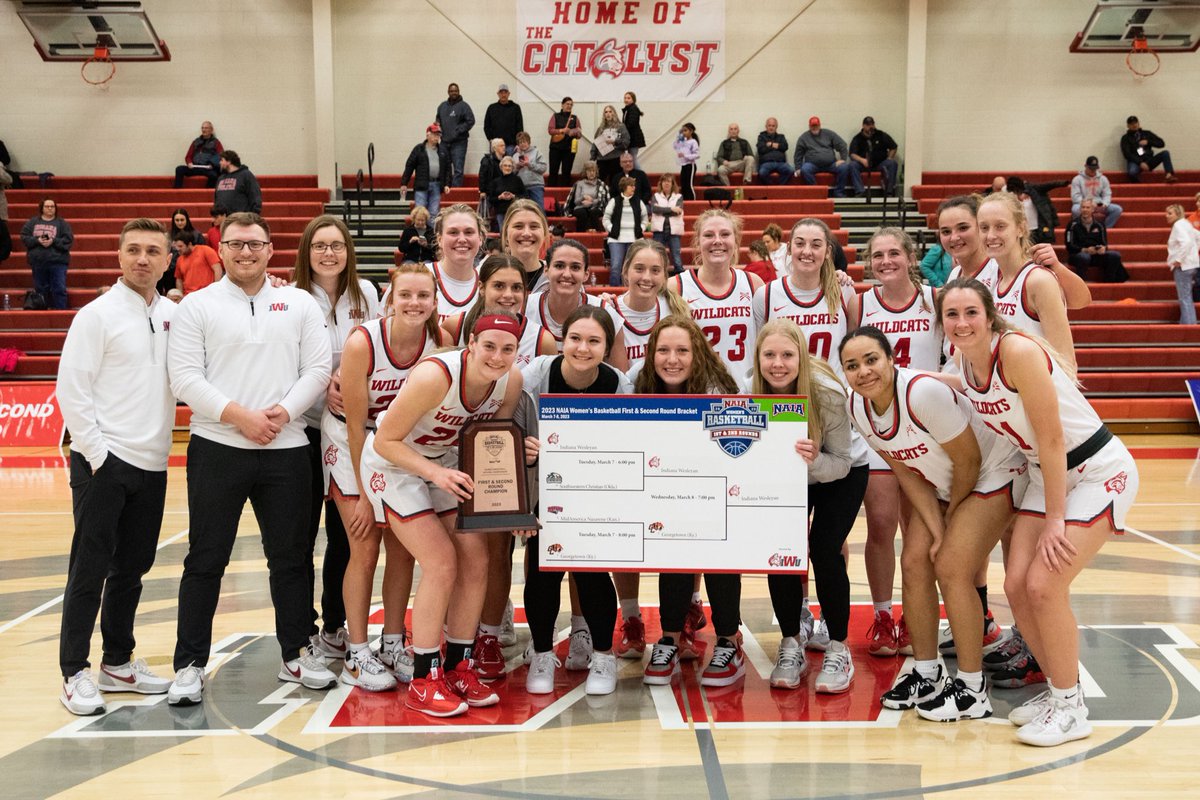 IWUWildcats's tweet photo. Last Night in Luckey 😸❤️ https://t.co/b1xcHH37Pf