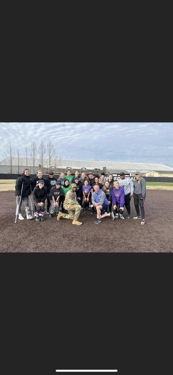 kaylensb_2023's tweet photo. happy international women’s day! can’t wait to compete along side these strong young women! @CDALE_SOFTBALL #5daysaway https://t.co/0YE6reOfnO