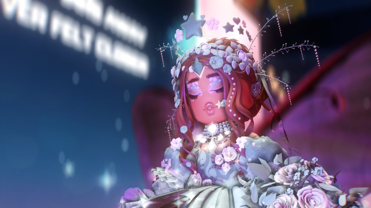 McQueenRH's tweet photo. ⭐️Starlight Halo 2023 GW⭐️

i’m giving away this halo in royale high if this tweet gets YOUR like tonight!! 💙🌸💙🌸 https://t.co/m0SqVAawyM