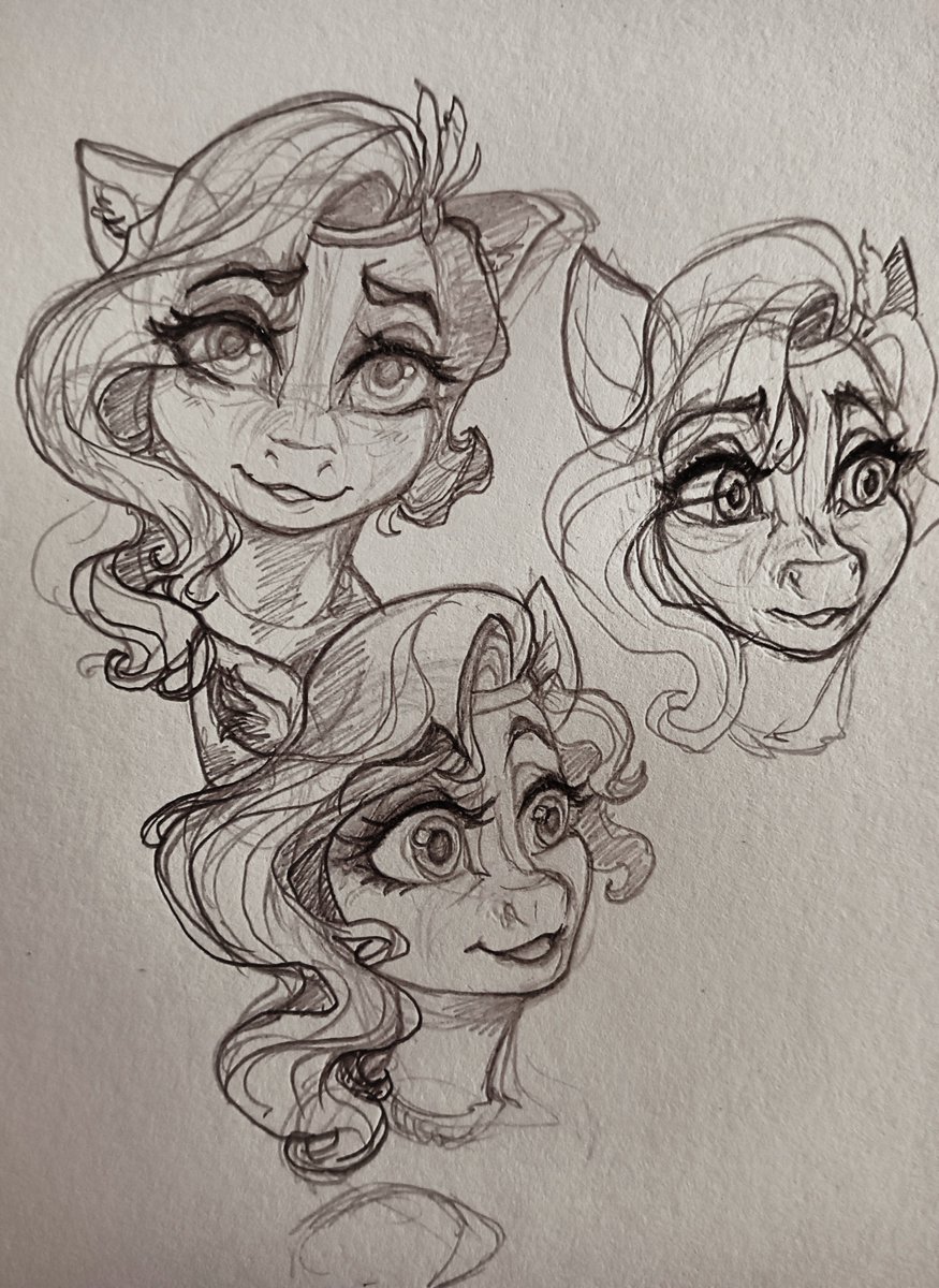 Warm up sketches of mah princess baby, Pipp Petals 💞🌸💜

I don't draw fanart often AT ALL so if I'm drawing a character they are special 
#MLP #mlpgen5