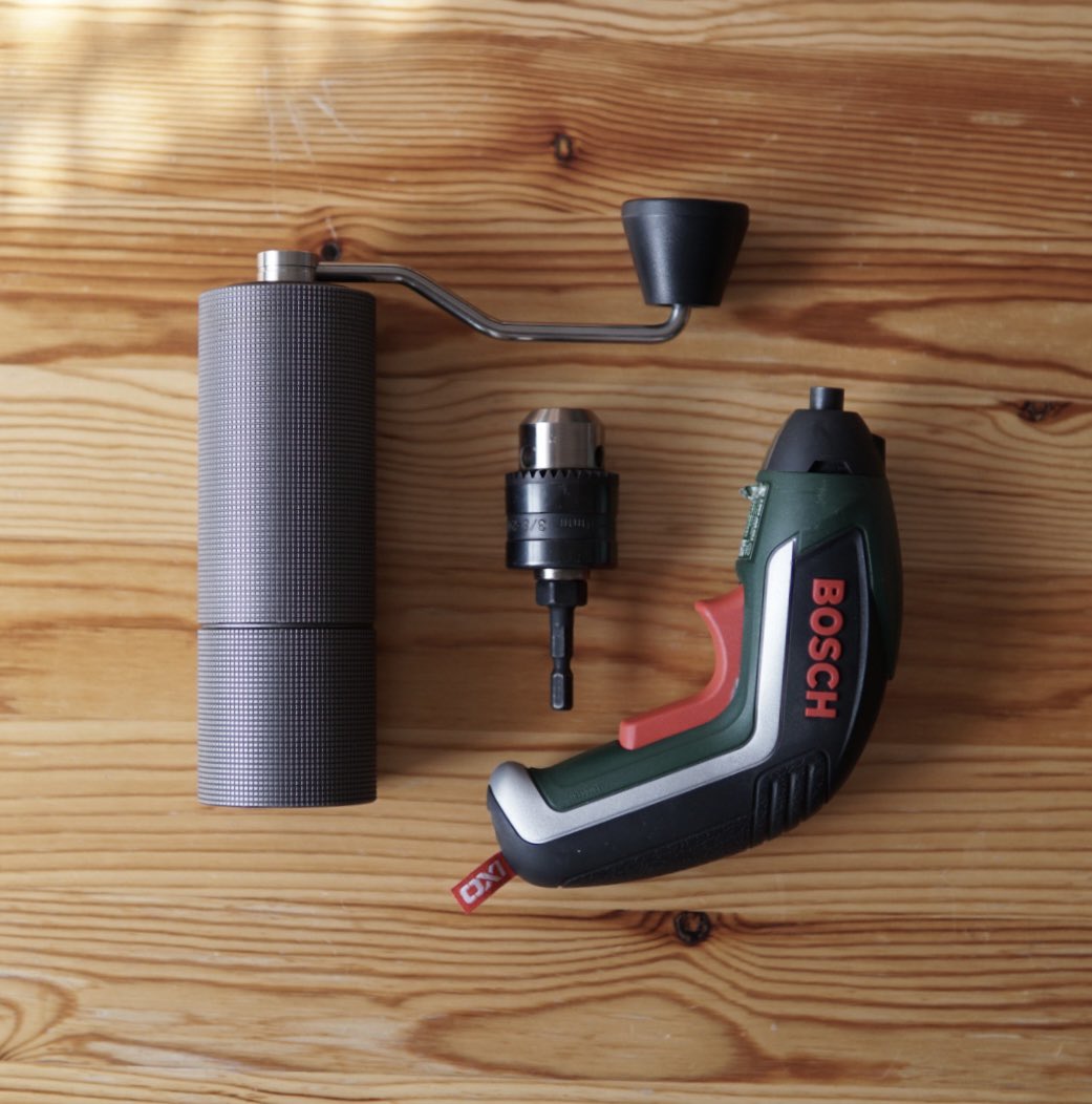 yuichi_kanno's tweet photo. ハンドミルを電動化した
ハンドミル
電動ドライバー
アタッチメント
#timemore
#timemorec2
#Bosch https://t.co/ljQ0gIJAqd