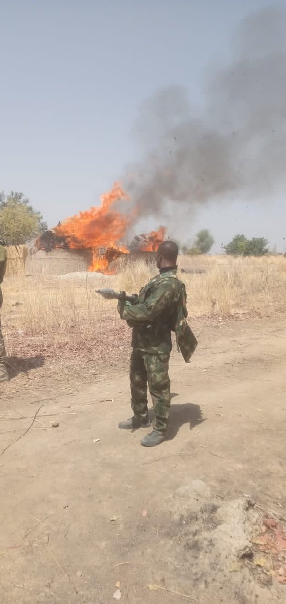 appollonhades's tweet photo. Breaking News
Troops of Joint Task Force (JTF) North West (NW) Operation Hadarin Daji (OPHD) have neutralized several bandits and destroyed several camps in ongoing aggressive clearance operations in Zamfara. Troops morale is high....
#OPHD
#Bandits
#supportyourtroops https://t.co/GJPObCNKA0