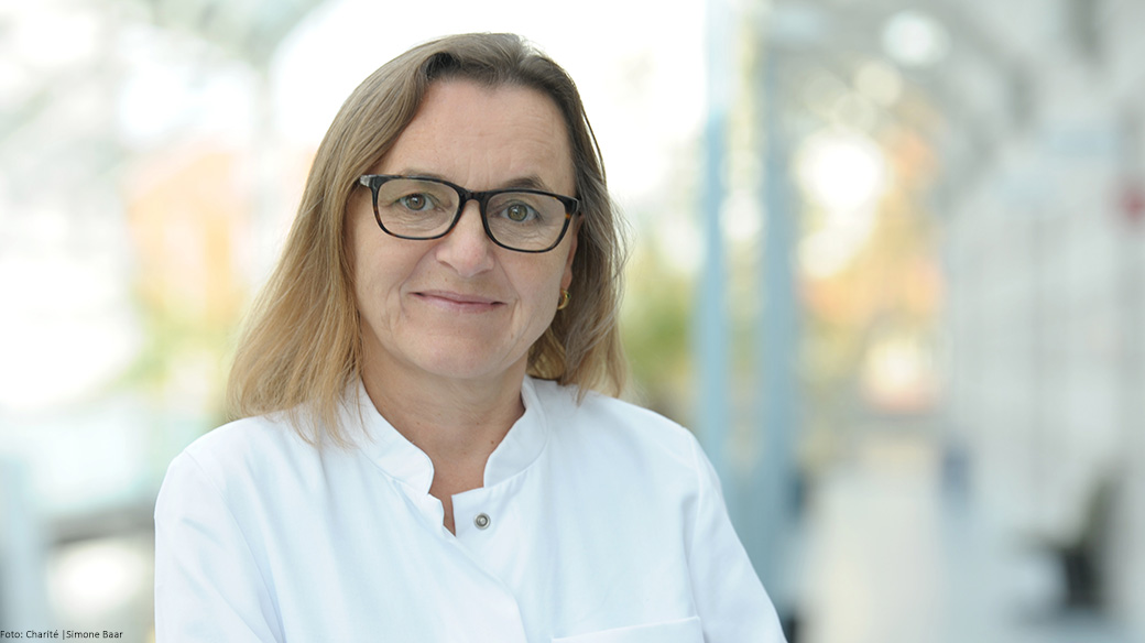 „Wir brauchen dringend Medikamente“: <a href="/C_Scheibenbogen/">Carmen Scheibenbogen</a>, Kommissarische Direktorin des Instituts für Medizinische Immunologie der <a href="/ChariteBerlin/">Charité - Universitätsmedizin Berlin</a>, über die Behandlung von #LongCovid und den Unterschied zwischen #Fatigue und #MECFS: newsletter.leopoldina.org/mag/0385475001…