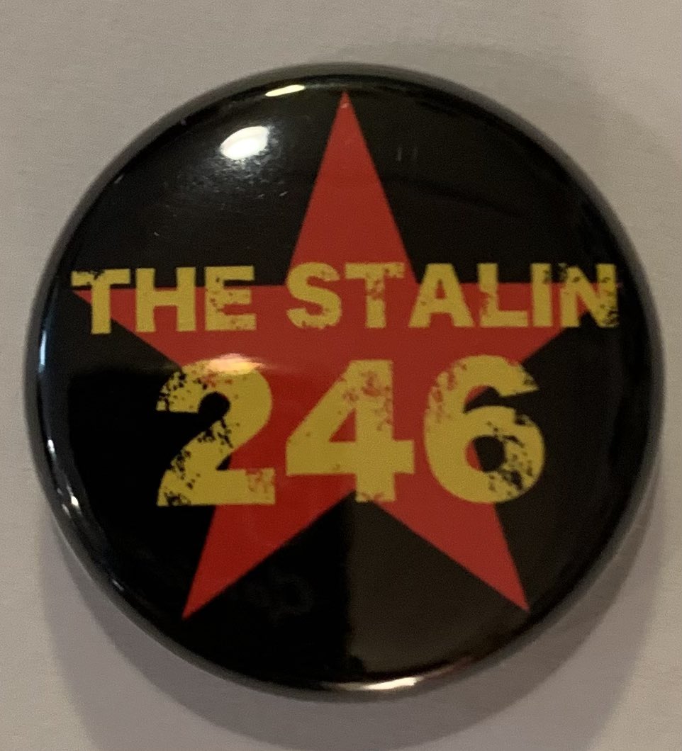comipoo's tweet photo. つられて告知！
3.11 新作Tシャツ発売します。
THE STALIN246 のチビバッヂつき。
¥3800

死なないぜー！ https://t.co/ubK8qdpkM6