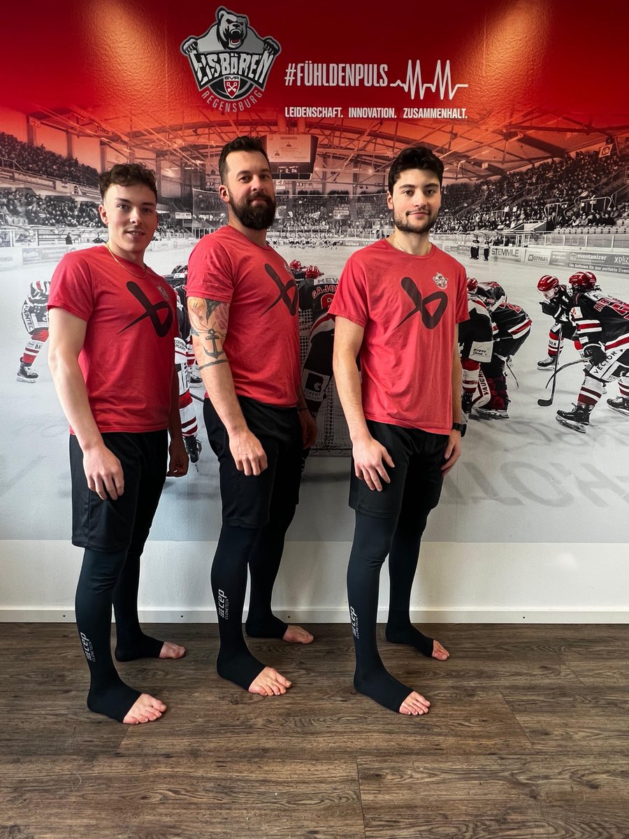 Eisbaeren_R's tweet photo. CEP NEUER RECOVERY PARTNER DER EISBÄREN REGENSBURG
Alle Infos auf unserer Homepage:
https://t.co/Ek5ozuleZG
#afzintn #zamhaltn #del2 #regensburg #cepsports #cepcompression #activatingsportswear #recovery #recoverfaster https://t.co/dkh8GyjfvW