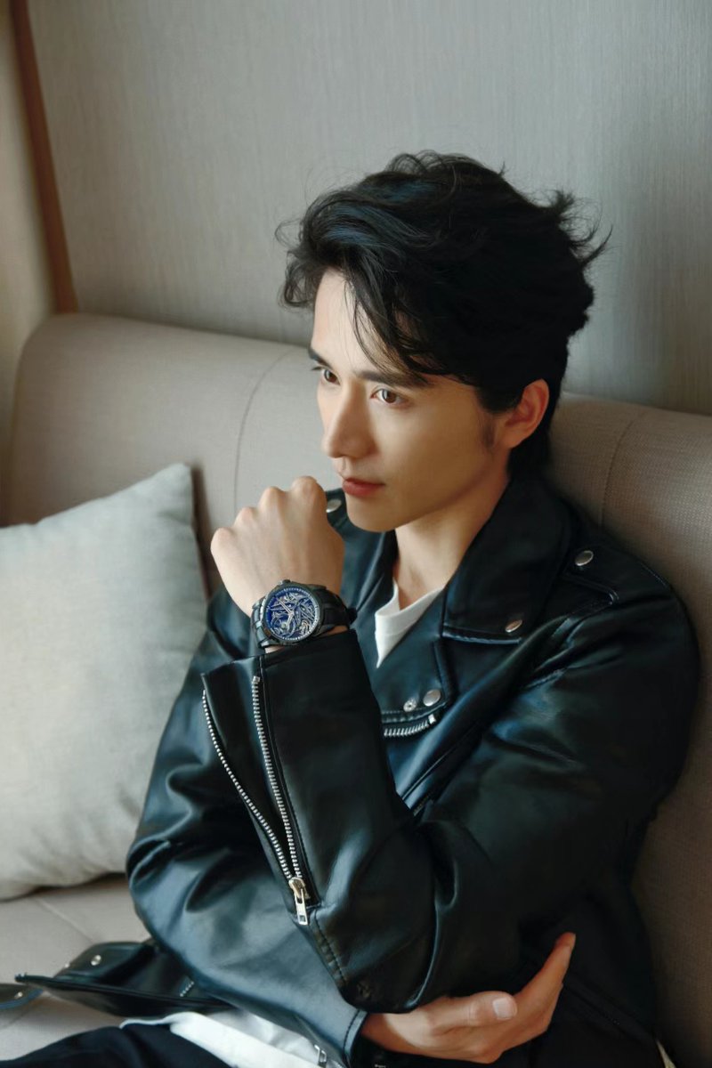 Steven x RogerDubuis

#StevenZhang #ZhangXincheng #张新成

Cr：RogerDubuis小红书