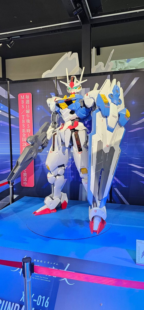 For any Gundam fan... Gundam Base in Diver City is dangerous for your wallet