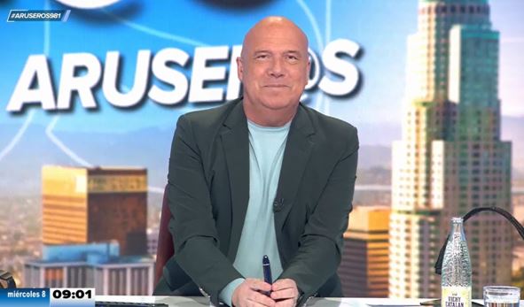 #Audiencias I

<a href="/AruserosLaSexta/">Aruser@s</a> dispara su liderazgo en la mañana al 19,5%, a más de 4 puntos sobre su competencia

Logra 466.000 seguidores y +1,2 M espectadores únicos en su 2º programa más visto de la temporada

Líder en Target Comercial (27,9%) y en su emisión completa: 17,2%