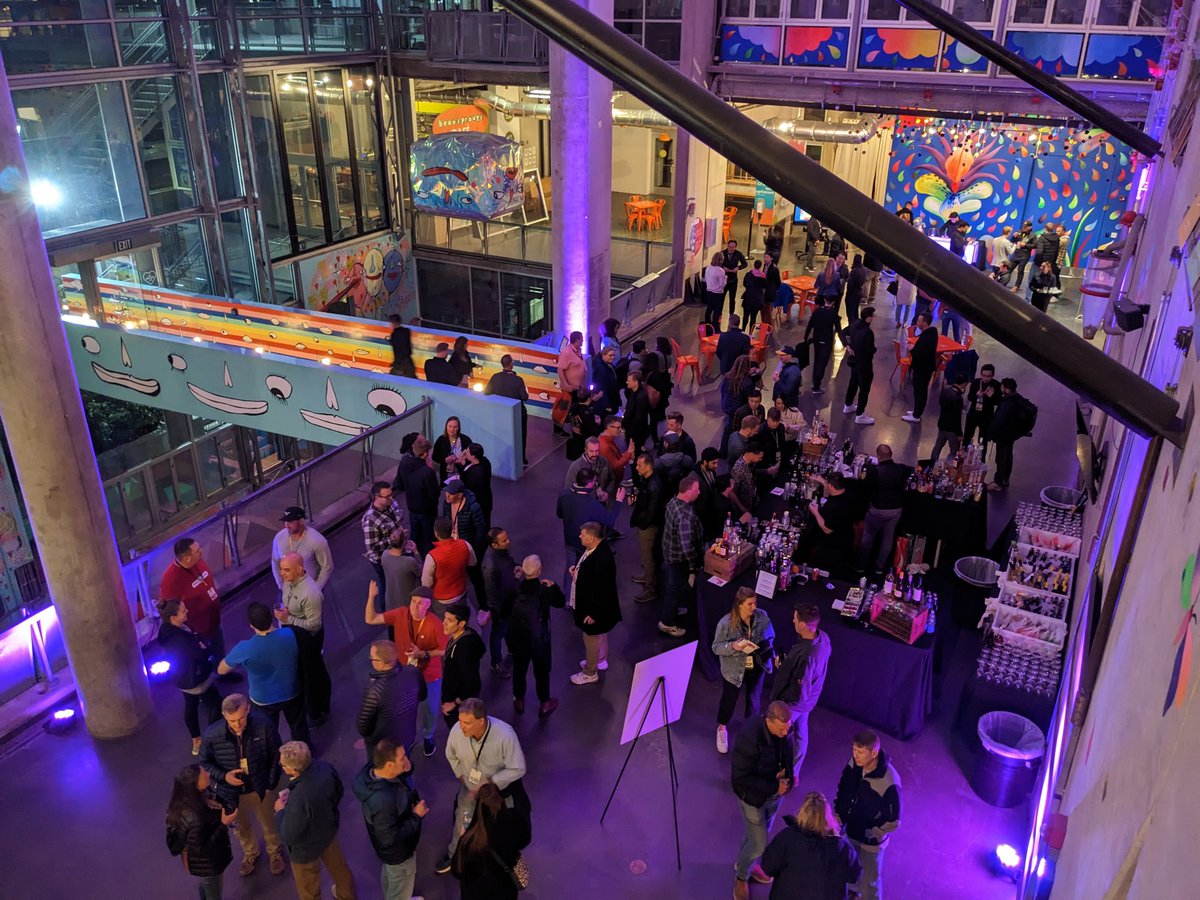 ecomfuelco's tweet photo. The after-party for #ecfLive is in full swing. https://t.co/hjfWOOzjZz