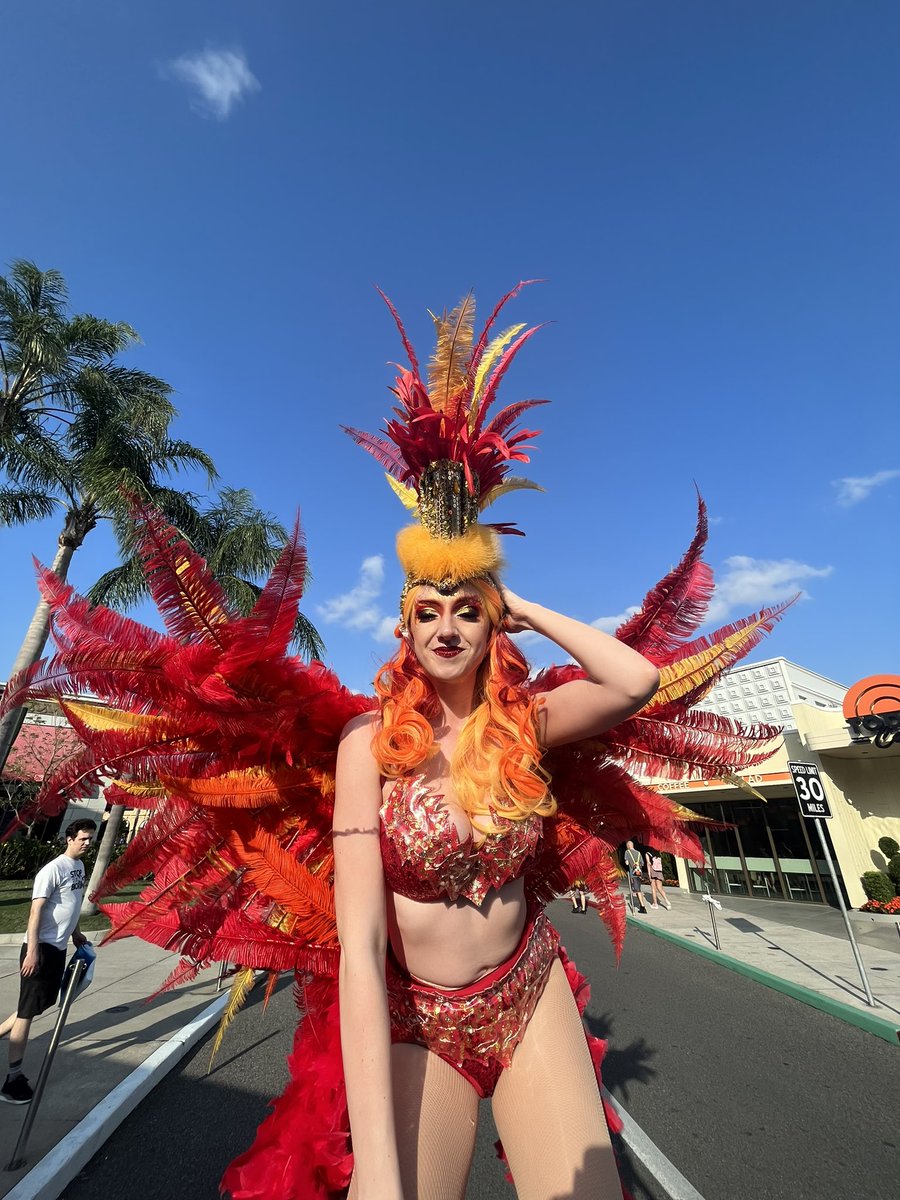 SAM🥰🥰🫶🏼favorite pheonix🥹❤️🔥
#MardiGras #universalorlando #UniversalMardiGras