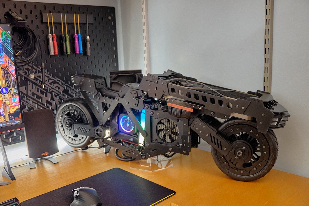 peeceecenter's tweet image. #PeeCeeCenter #BuildOfTheDay

Specs:
Ryzen 9 5950x
ROG Strix B550-i Gaming
RTX 3090 Ti FE
Corsair 3600 CL14 DDR4 32gb
Corsair SF750 Platinum PSU
Corsair H115i ELITE CAPELLIX w/ LCD display
LiquidHaus EXT rad stand

Build posted by Discord user BeOTAKU。#7529