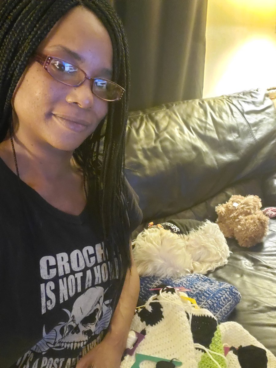 grassallina's tweet image. His bedtime is my crochet time. 47 rows of 300 to go. #graphghan #crochet #kingsize #personalized