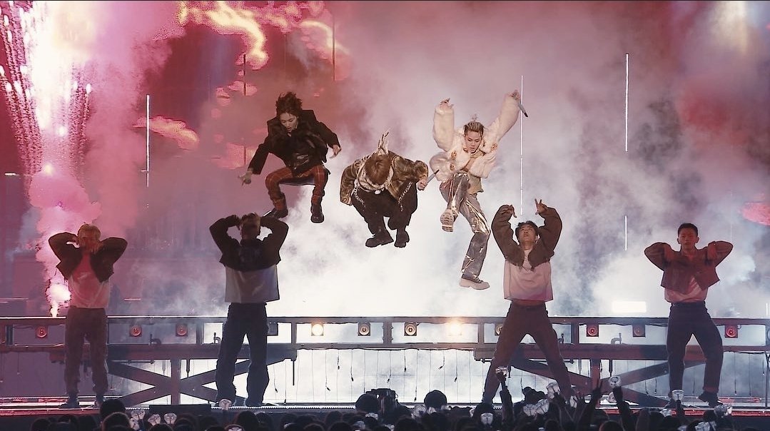 FqwEyciX0AIAata?format=jpg&name=medium