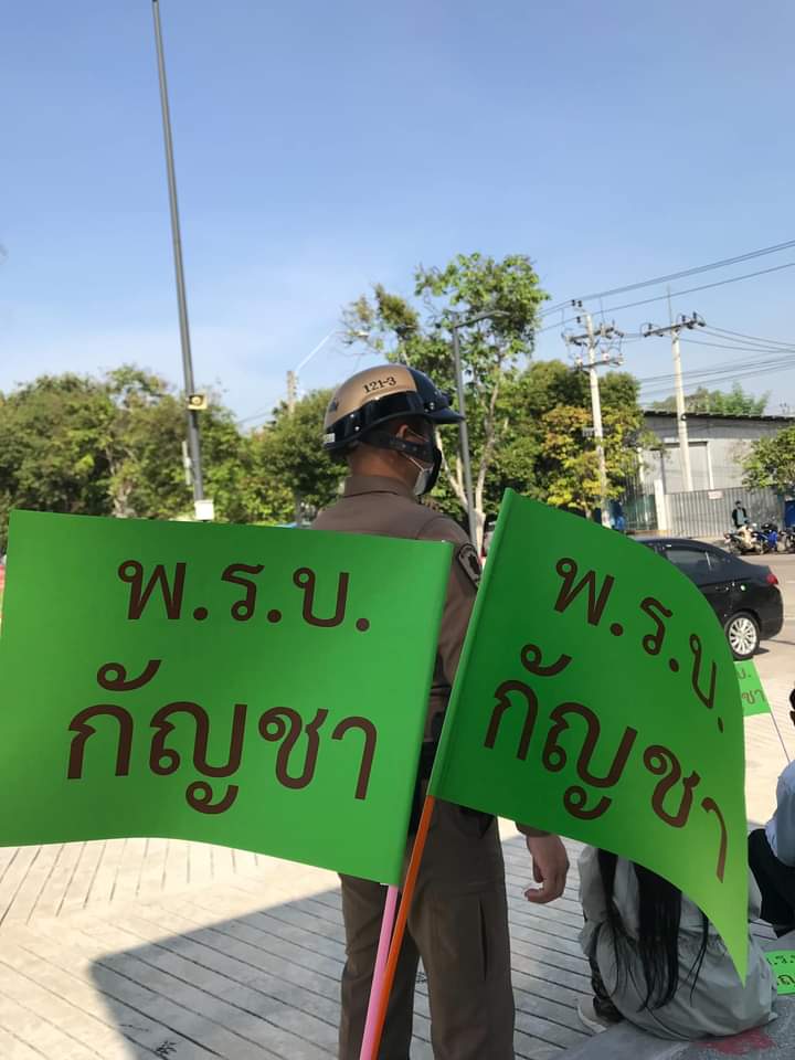 chanachonpan's tweet photo. แผนที่: https://t.co/aQAwQRMwxG
📌 พิกัดร้าน ตลาดใหม่ดอนเมือง ( 20+)
🇹🇭#weed #thaiweed #bts #ตลาดใหม่ดอนเมือง #สนามบินดอนเมือง #weedthailand #cannabisbangkok #cannabisthailand #กัญชาดอนเมือง #weedbbk #กัญชากรุงเทพ #CannabisCommunity #thailandcannabis #cannabis https://t.co/wLZJNVEFUl
