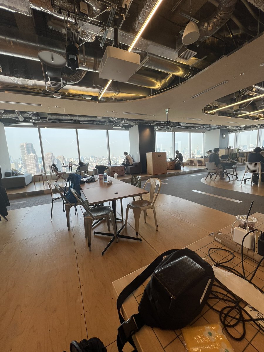 Tocyuki's tweet image. なう
#AWSStartupLoft