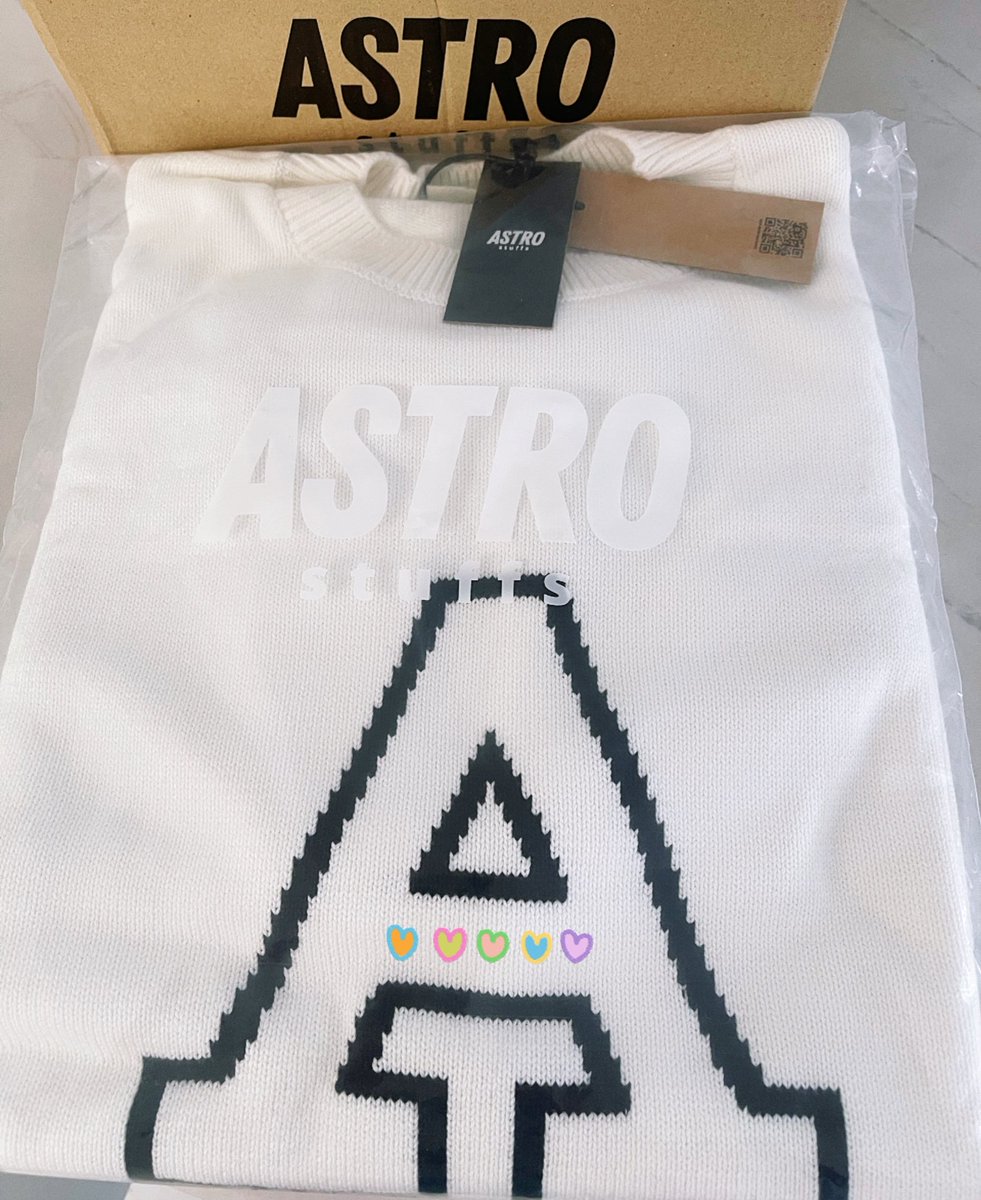 nn94_97's tweet image. เห็นน้องไบร์ทใส่แล้วน่ารักมาก #bbrightvc เลยสั่งมาตั้งใจจะใส่ไปมีตf4โซล ดีลบัตรแถวหน้าสุดไว้ น้องจะไม่เห็นพี่ แต่ต้องเห็นเสื้อ🥹แต่ตอนนี้ทุกอย่างคือเป็นศูนย์ ผู้จัดคืนบัตร ให้กดใหม่🥲ไม่รู้จะดีล กดใหม่ได้มั้ย เครียดแล้วล่ะตอนนี้ มีเสื้อ พร้อมบินละ แต่ยังไม่มีบัตร T^T #astrostuff