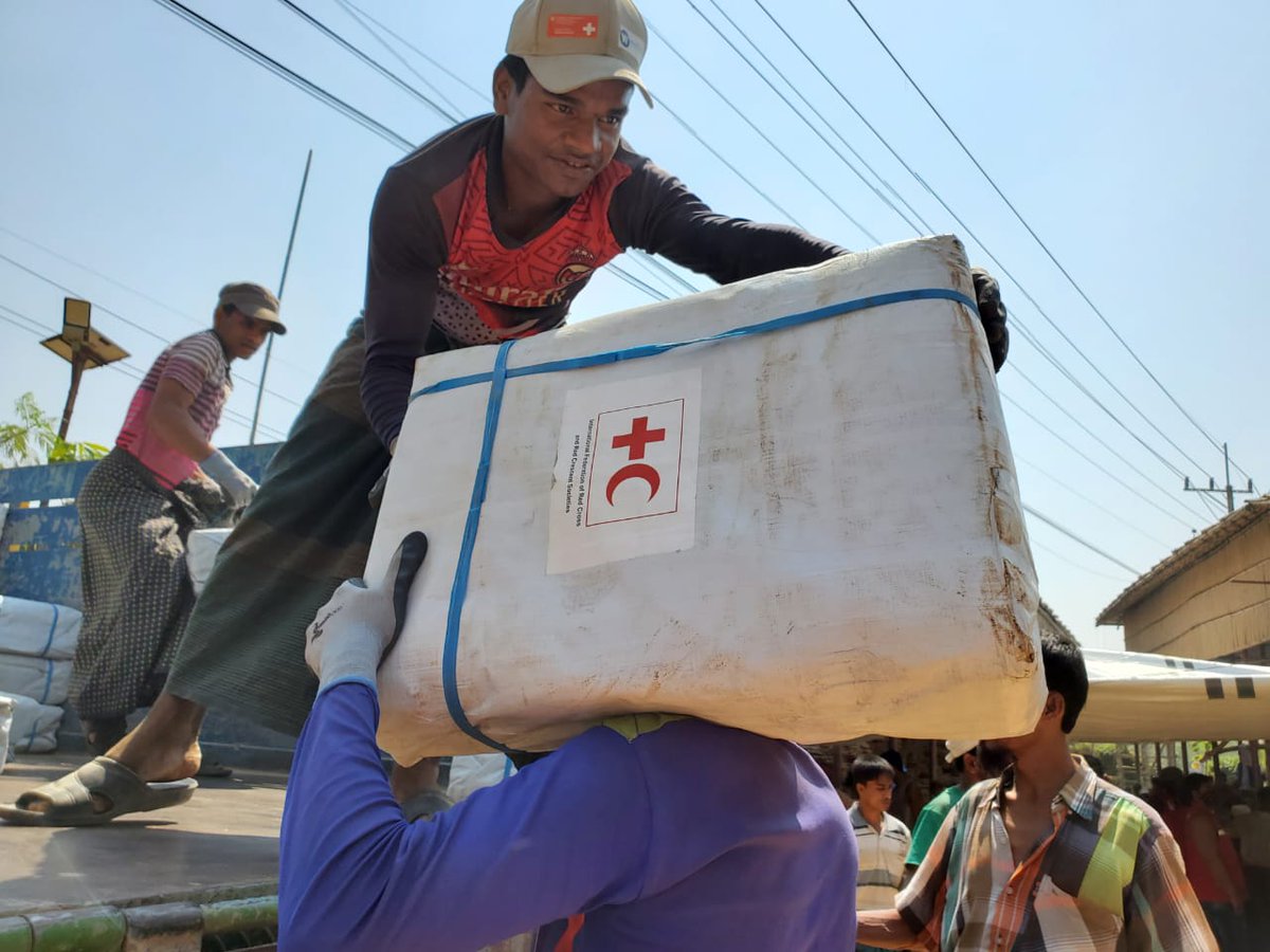 Sanjeev Kafley (@sanjeevkafley) on Twitter photo .<a href="/BDRCS1/">Bangladesh Red Crescent Society (BDRCS)</a>, <a href="/ifrc/">IFRC</a> continue to respond to fire incident in Cox's Bazar camp 11.
🏘️2,562 shelter kits, 2,872 HH items,
1,994 dry food parcels distributed.
Reached 1,188 ppl with 🩹medical support, 14 sub-blocks with water supply🚰.
3 info 💬desks established for coordination. .<a href="/BDRCS1/">Bangladesh Red Crescent Society (BDRCS)</a>, <a href="/ifrc/">IFRC</a> continue to respond to fire incident in Cox's Bazar camp 11.
🏘️2,562 shelter kits, 2,872 HH items,
1,994 dry food parcels distributed.
Reached 1,188 ppl with 🩹medical support, 14 sub-blocks with water supply🚰.
3 info 💬desks established for coordination.