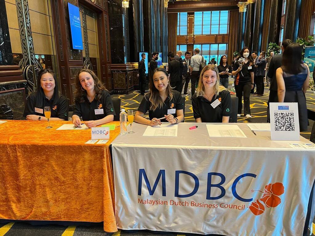 Many Dutch and Malaysian student interns helped to make the MDBC Innovation &amp; Sustainability Awards 2023 a great success! Are you a Dutch student and interested in an internship in tropical Malaysia go the link in the bio. 

 #SIPAdventure! . . .… instagr.am/p/Cpjc360oYJ_/