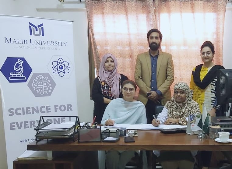 UniversityMalir's tweet image. Malir University inked a Memorandum of Understanding (MoU) with Chughtai Lab. The MoU will open scope for our students with a variety of opportunities for exposure through expert talks, industrial visits exposure to clinical Practice &amp;amp;Research.
#MoU #MU #chughtai #research