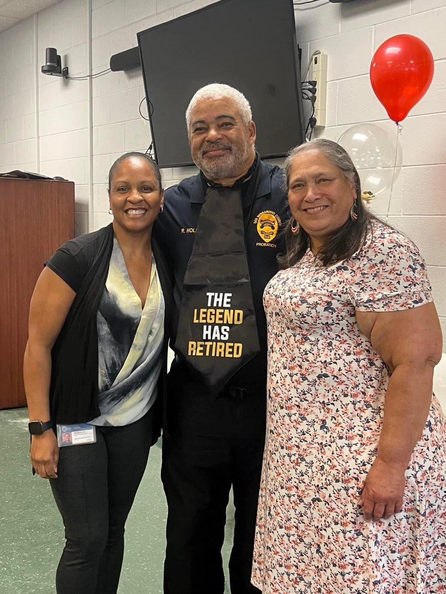 KimECitizen's tweet photo. Congratulations to Probation Officer Holness on his retirement after 33 1/2 years of service. Thank you! We wish you all the best! #retired #SBCprobation https://t.co/lfkKHGIADl