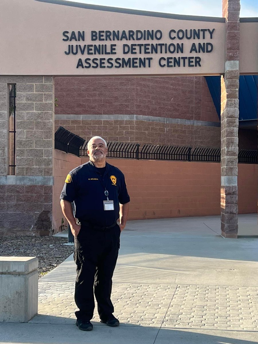 KimECitizen's tweet photo. Congratulations to Probation Officer Holness on his retirement after 33 1/2 years of service. Thank you! We wish you all the best! #retired #SBCprobation https://t.co/lfkKHGIADl