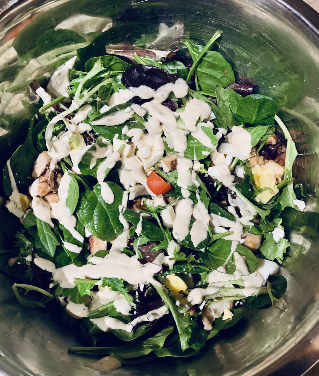 SouthernGemGal's tweet image. Late Post: Since I was in and out more today, I made a quick salad for us. Spinach, arugula, radicchio, onion, garlic, bell pepper, cherry tomatoes, eggs and a little bit of chicken breast. Caesar dressing. Just something quick, and we love stems! 😍🥗🧅🍅🧄🫑 #iCook