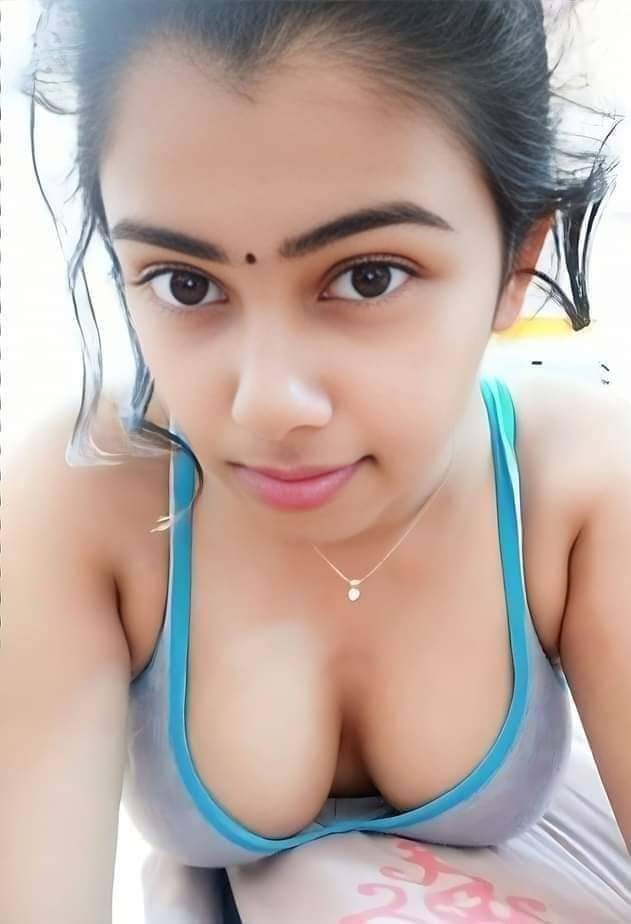#hotviral 
#TrendingNow 
#sexy