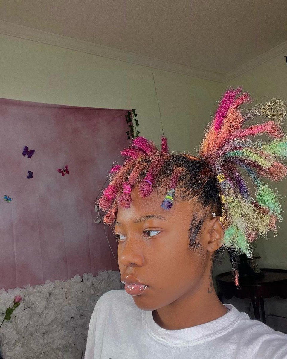 18_locs's tweet image. #locs_18 :  This Is Your Sign To Loc your Hair ❤️🔥
•
📸: IG/jaythedripstar 👸 ( Follow)
•
#locs #locdandloaded #locdhaircommunity #fypp #locs_18_2 #locs_18_pic