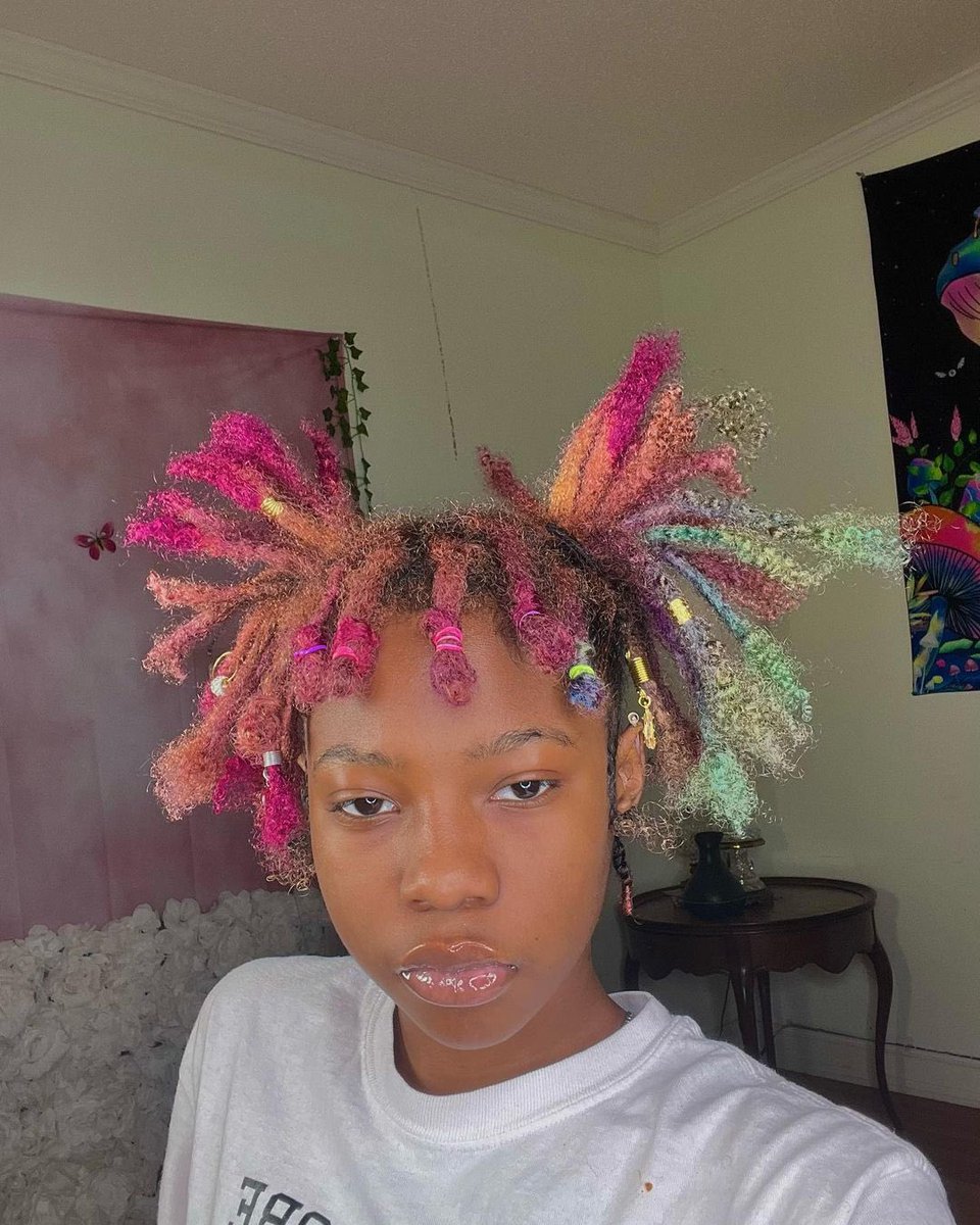 18_locs's tweet image. #locs_18 :  This Is Your Sign To Loc your Hair ❤️🔥
•
📸: IG/jaythedripstar 👸 ( Follow)
•
#locs #locdandloaded #locdhaircommunity #fypp #locs_18_2 #locs_18_pic