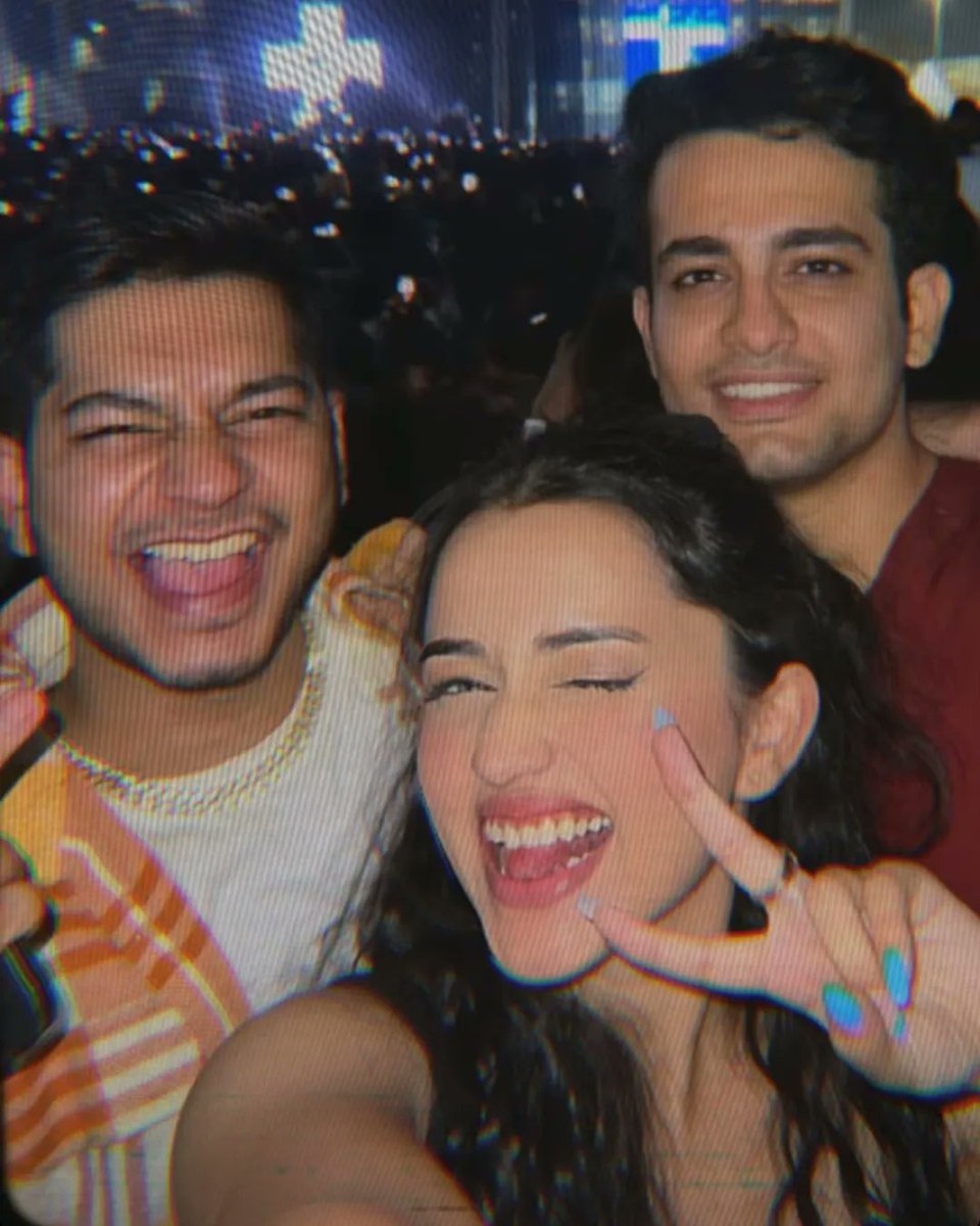 ankitachhetrifp's tweet image. All about last night from #Martingarrix concert 😍❤️

#AnkitaChhetri #ankitachhetri25 #Nagmamirajkar #Nawez #Atrangz #RanbirKapoor #ShraddhaKapoor #abdurozik #Martingarrixconcert