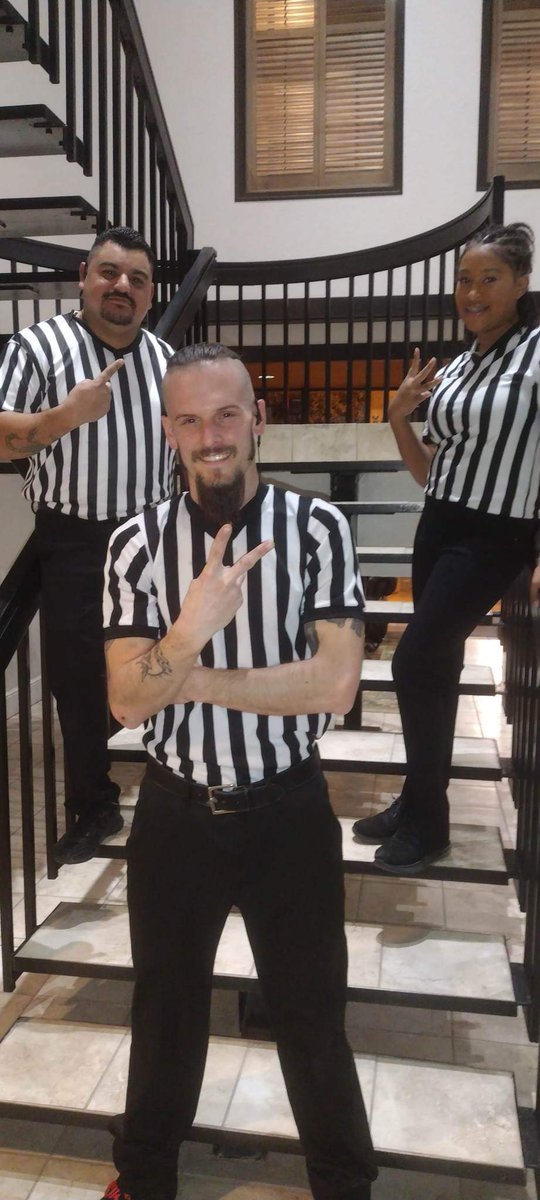 TxWrestlnReview's tweet photo. Being a referee at @TSWPlus is awesome especially when I can share the rings with these amazing people. #TSW #tswplus #tswapp #TexasWrestling #referee #ProWrestling https://t.co/yR96LMY8nN